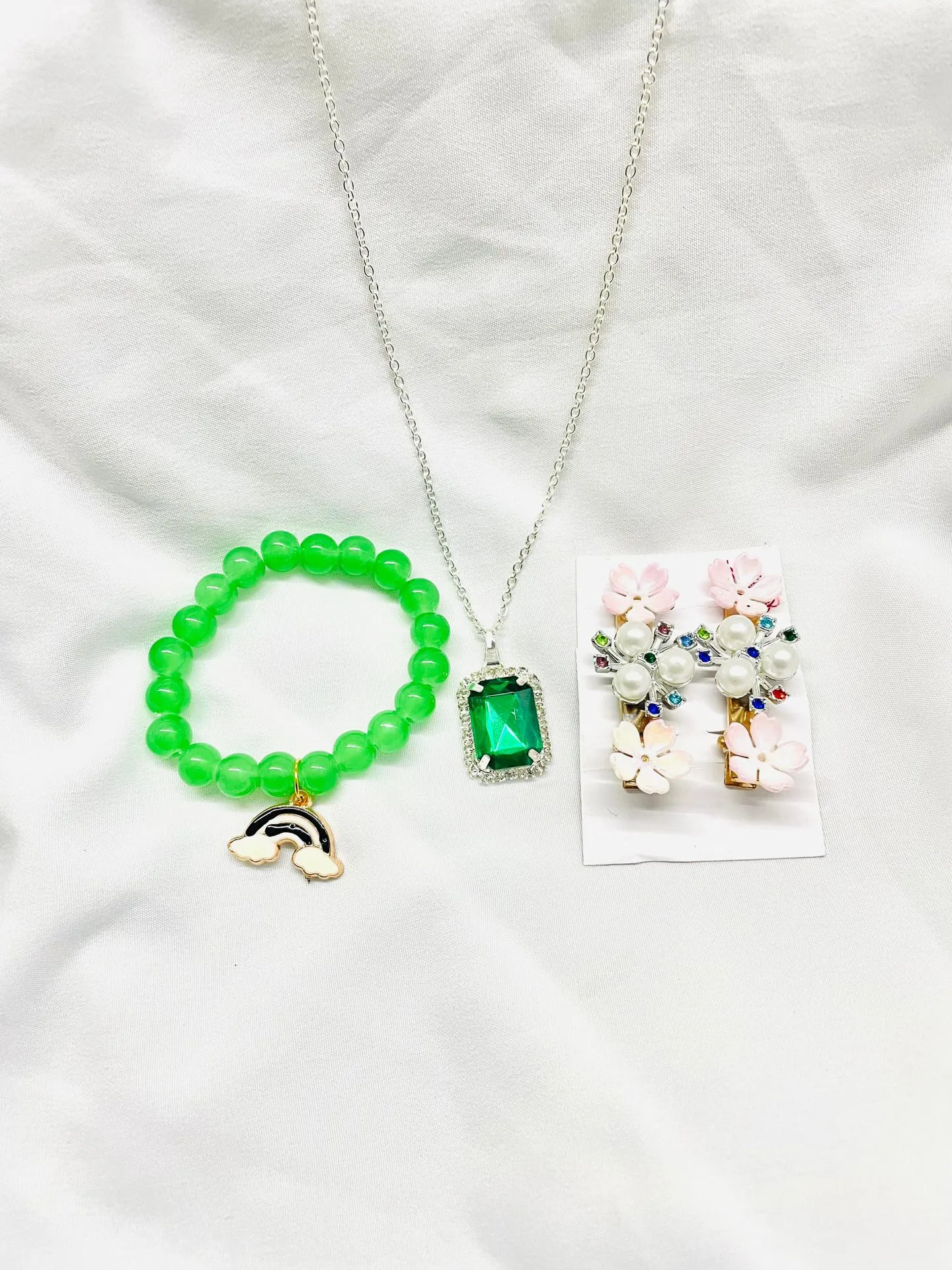 Emerald Radiance Crystal Pendant Necklace